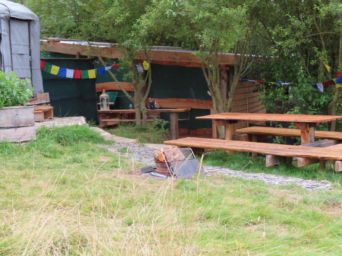 Fire Yurt Hotel Machynlleth Exterior photo